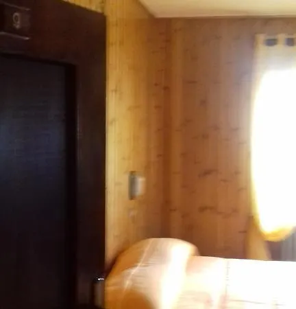 Hotel Cuney Hotel Nus