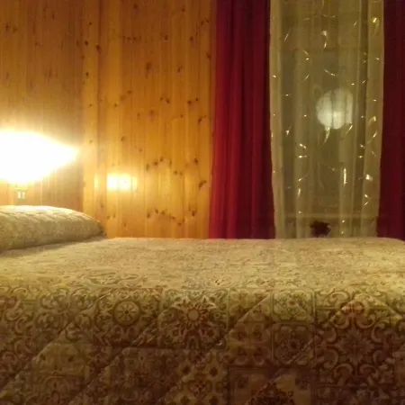 Hotel Cuney Nus